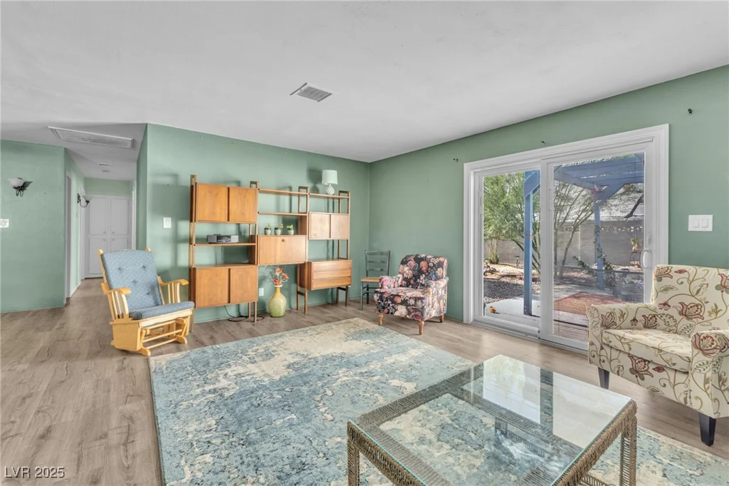 6313 Cromwell, Las Vegas, NV 89107