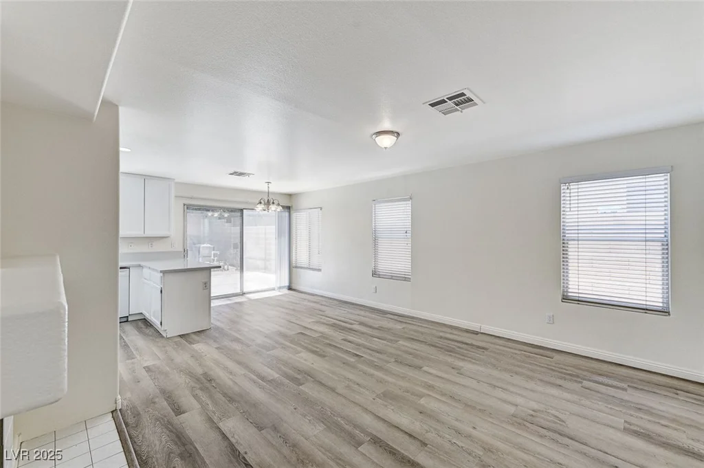 7521 Reindeer, Las Vegas, NV 89147