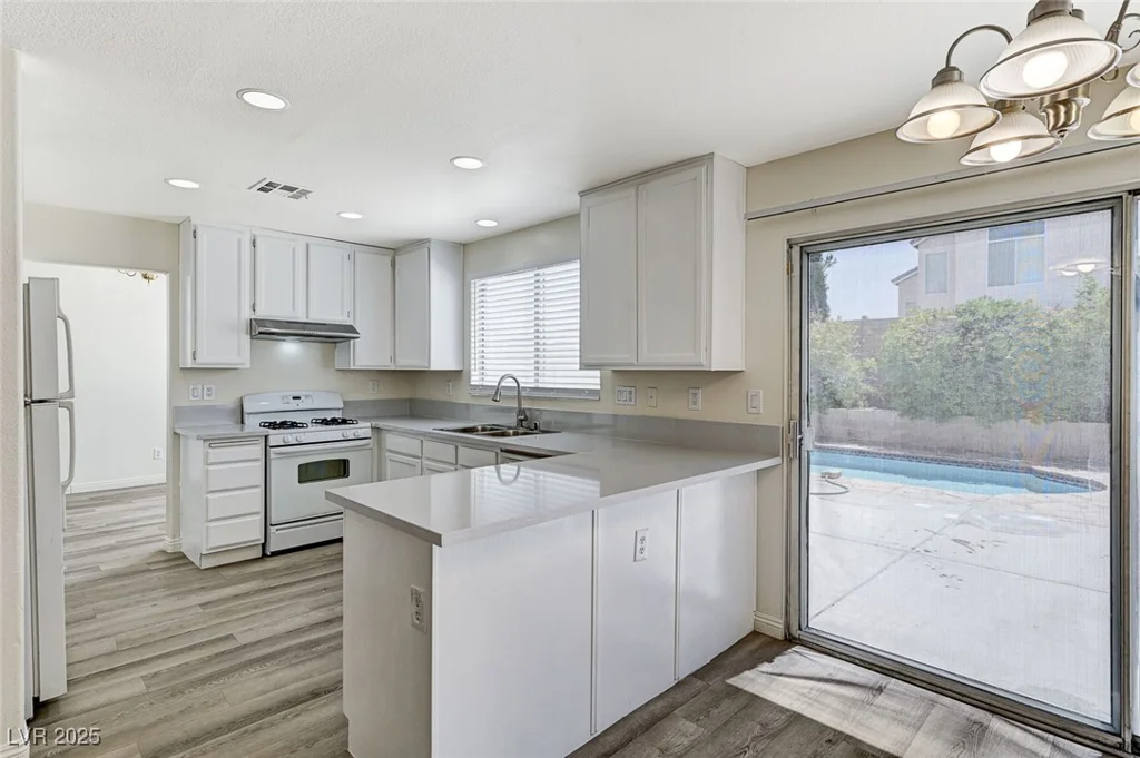 7521 Reindeer, Las Vegas, NV 89147