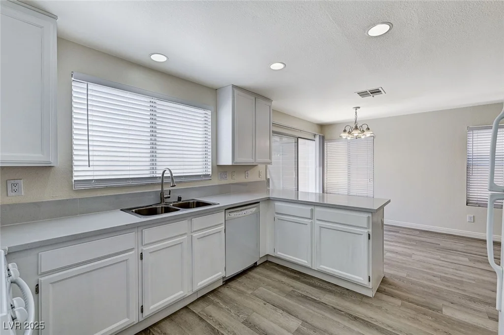 7521 Reindeer, Las Vegas, NV 89147