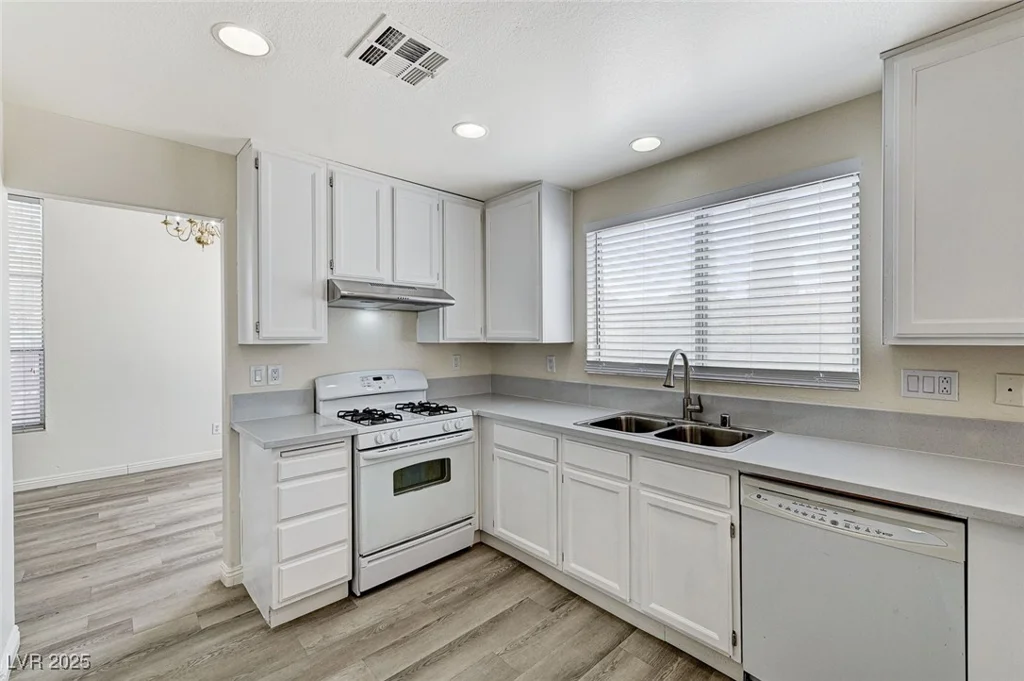7521 Reindeer, Las Vegas, NV 89147