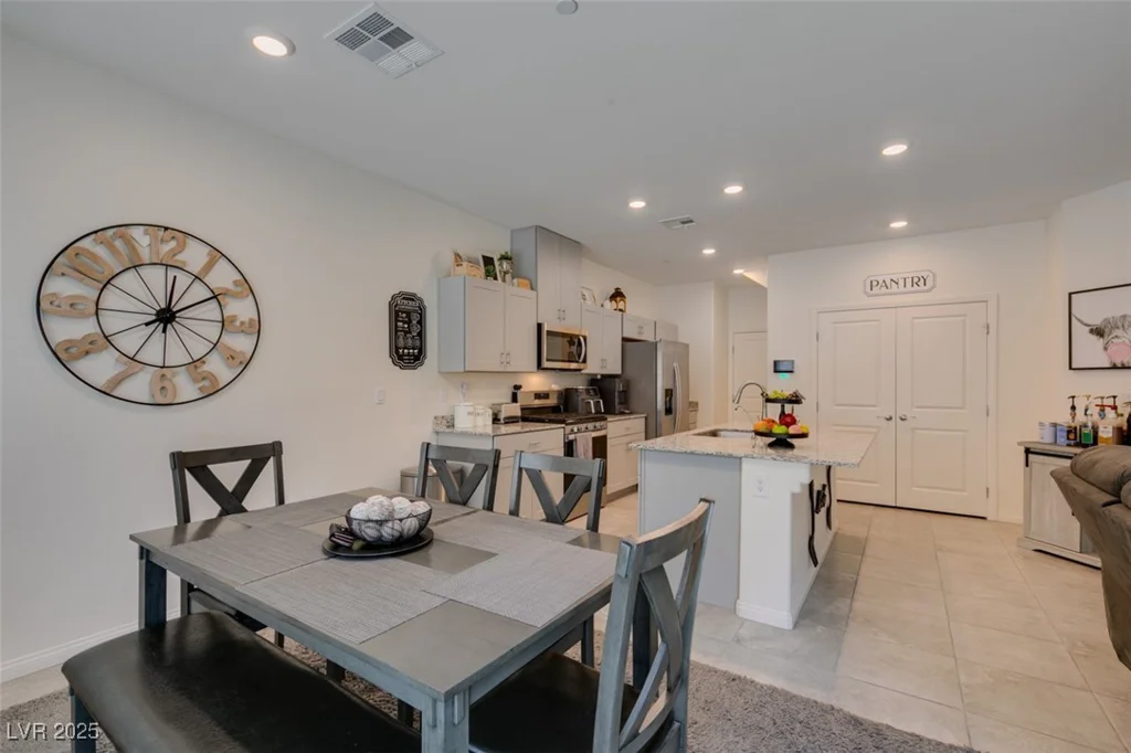 10939 Cheshire Woods, Las Vegas, NV 89166
