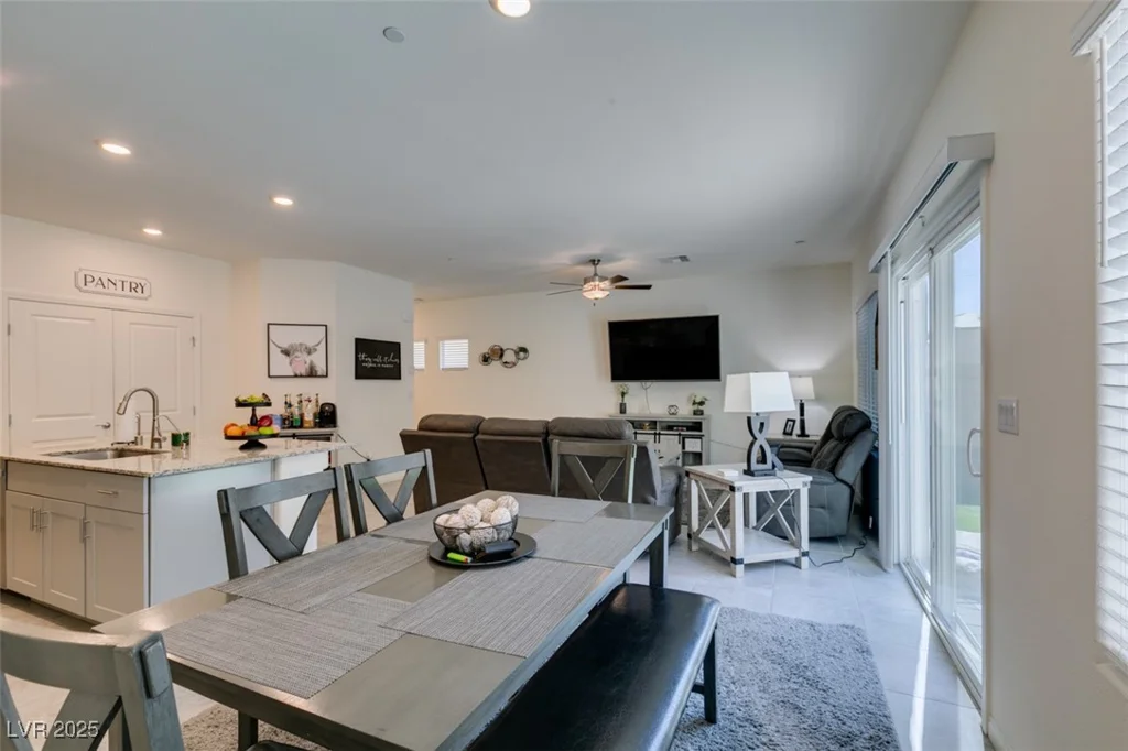 10939 Cheshire Woods, Las Vegas, NV 89166
