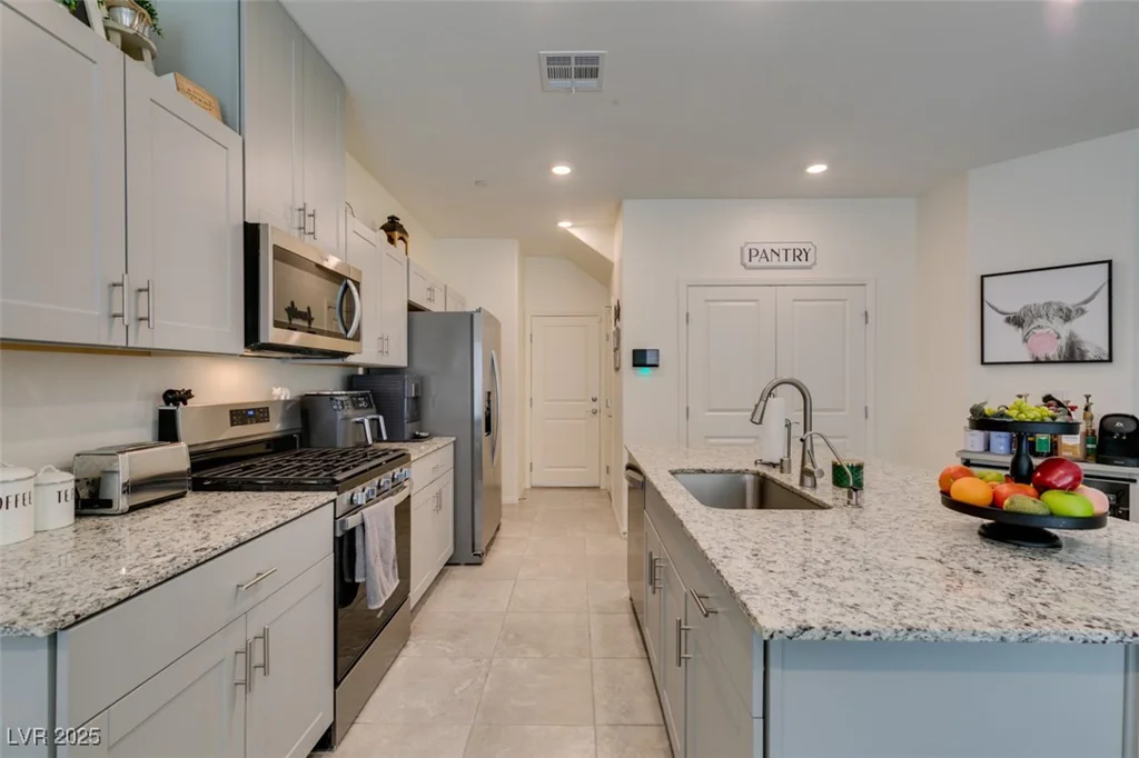 10939 Cheshire Woods, Las Vegas, NV 89166