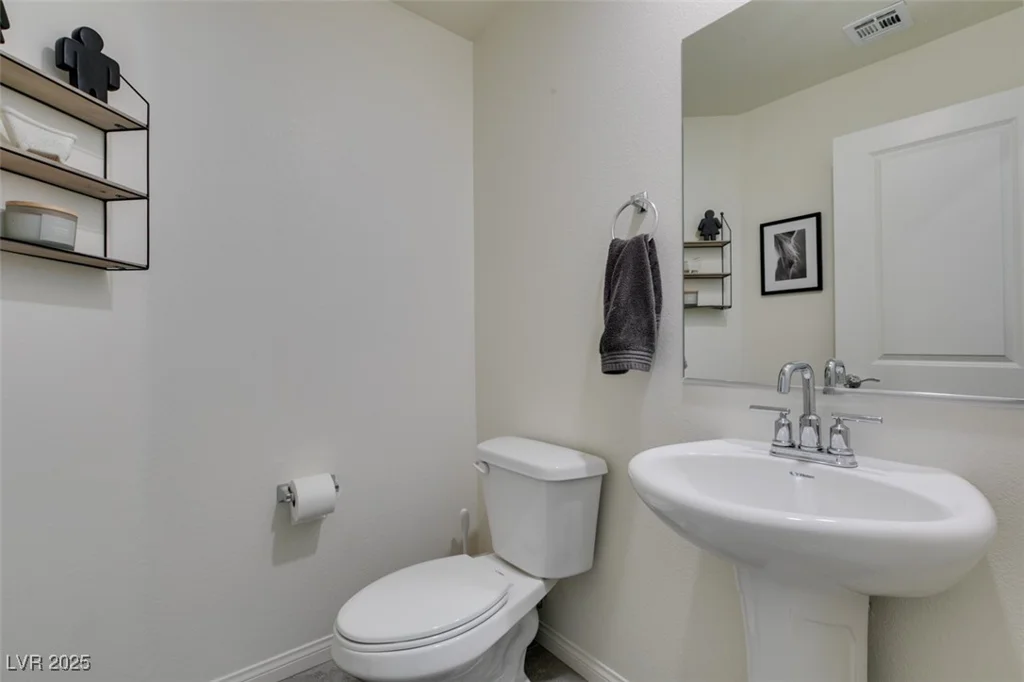 10939 Cheshire Woods, Las Vegas, NV 89166