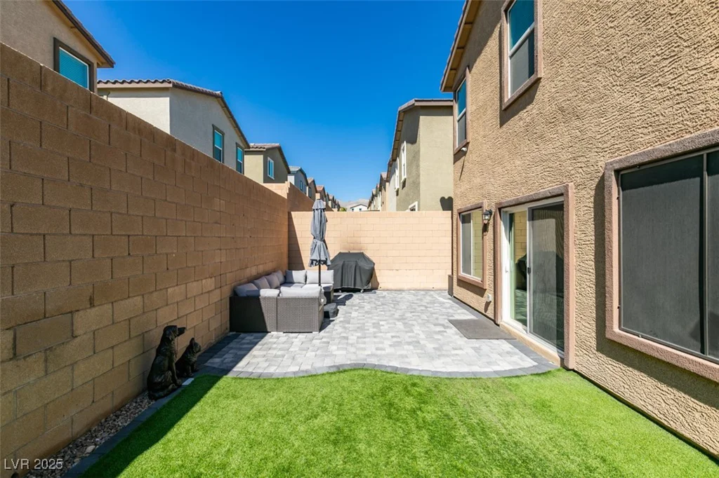10939 Cheshire Woods, Las Vegas, NV 89166