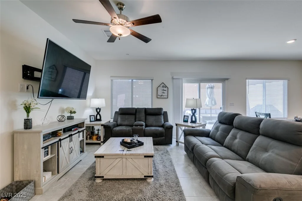 10939 Cheshire Woods, Las Vegas, NV 89166