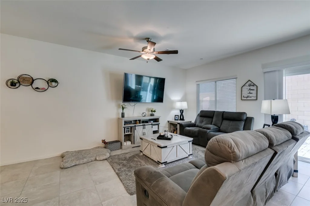 10939 Cheshire Woods, Las Vegas, NV 89166