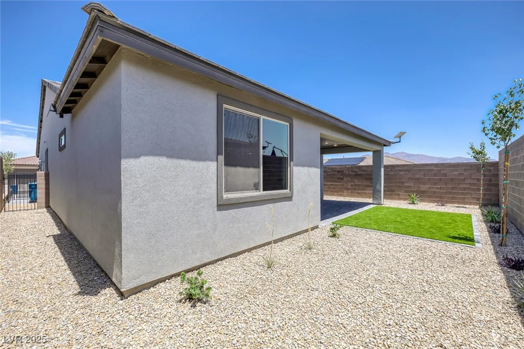 9617 Sard, Las Vegas, NV 89143