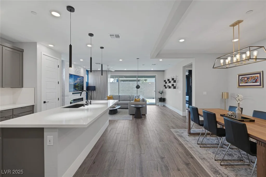 9617 Sard, Las Vegas, NV 89143