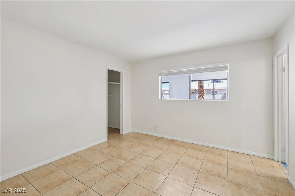 882 Westminster, Las Vegas, NV 89119