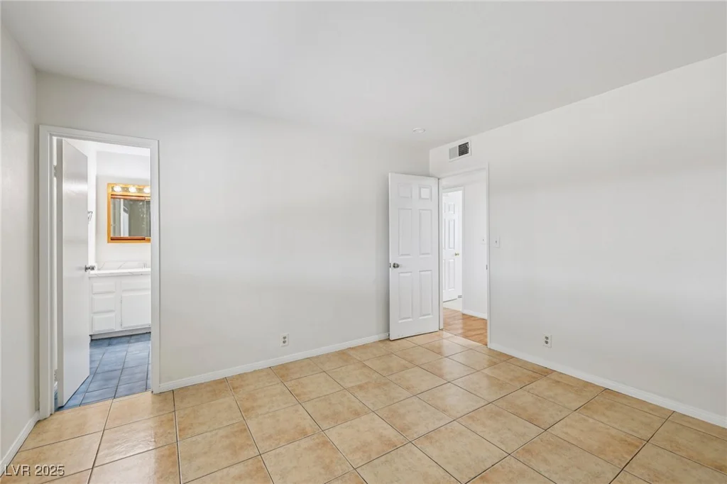 882 Westminster, Las Vegas, NV 89119