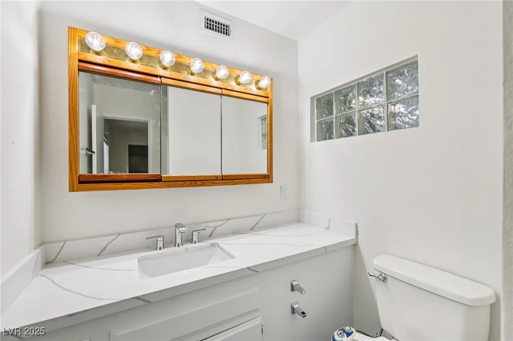 882 Westminster, Las Vegas, NV 89119