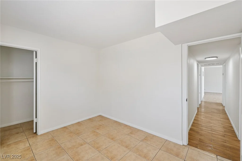 882 Westminster, Las Vegas, NV 89119