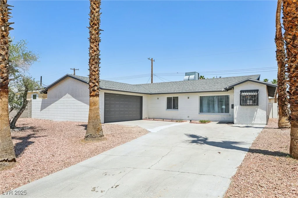 882 Westminster, Las Vegas, NV 89119