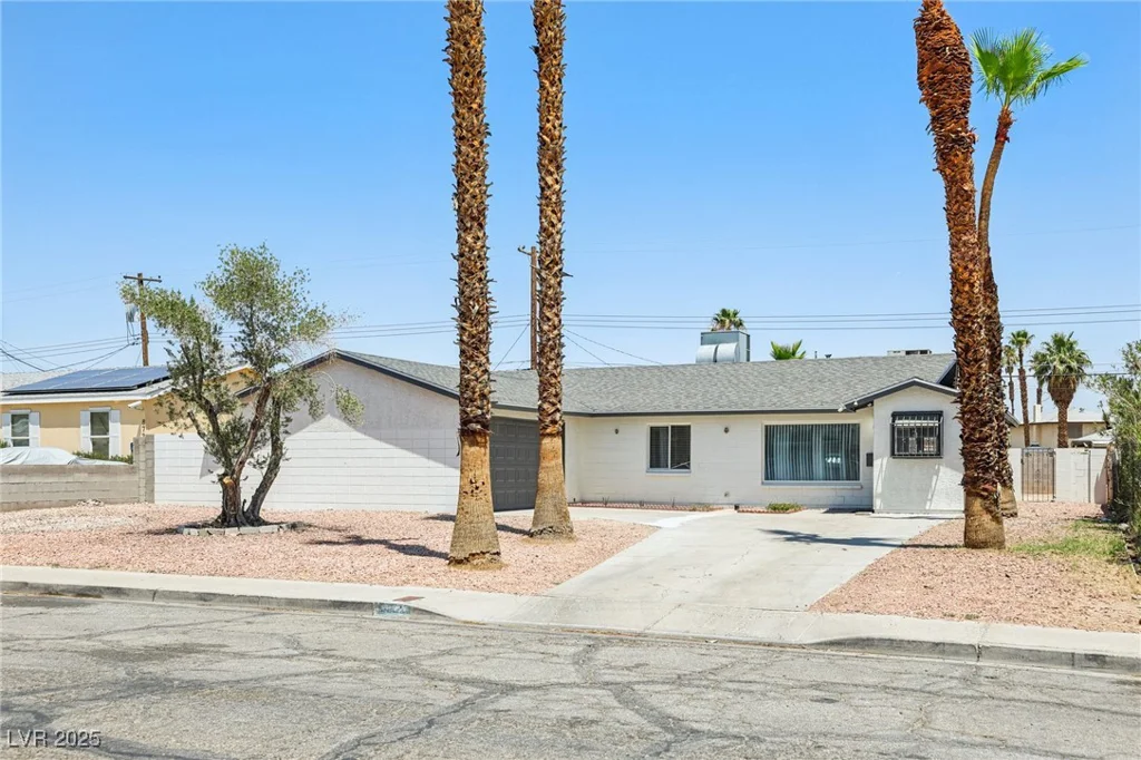 882 Westminster, Las Vegas, NV 89119