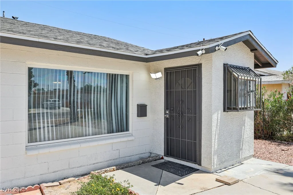 882 Westminster, Las Vegas, NV 89119