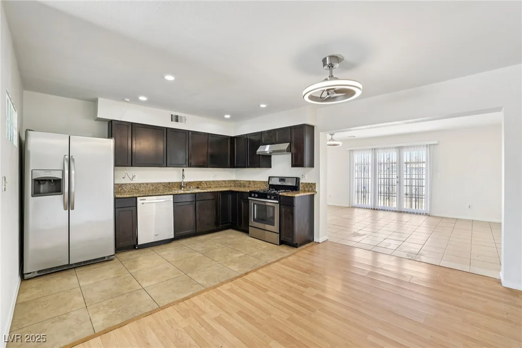 882 Westminster, Las Vegas, NV 89119