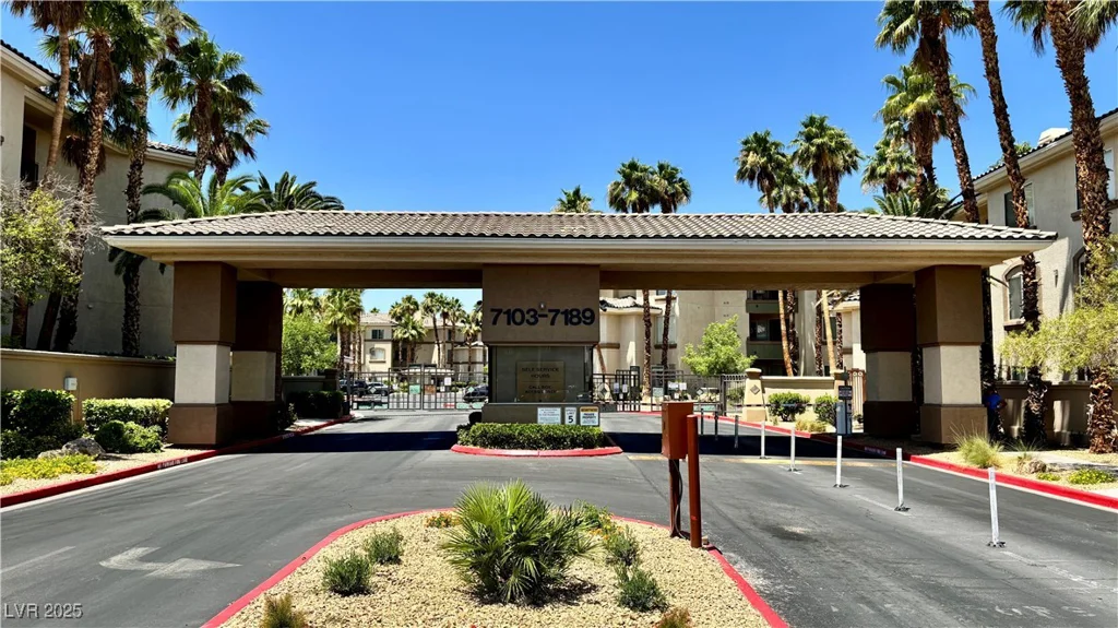 7163 Durango, Las Vegas, NV 89113