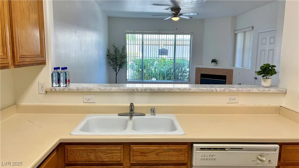 7163 Durango, Las Vegas, NV 89113