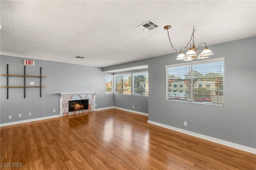 5043 Spencer, Las Vegas, NV 89119