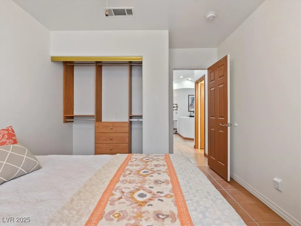4591 Carmar, Las Vegas, NV 89122