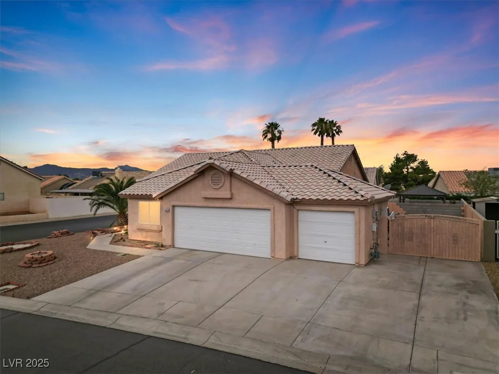 4591 Carmar, Las Vegas, NV 89122