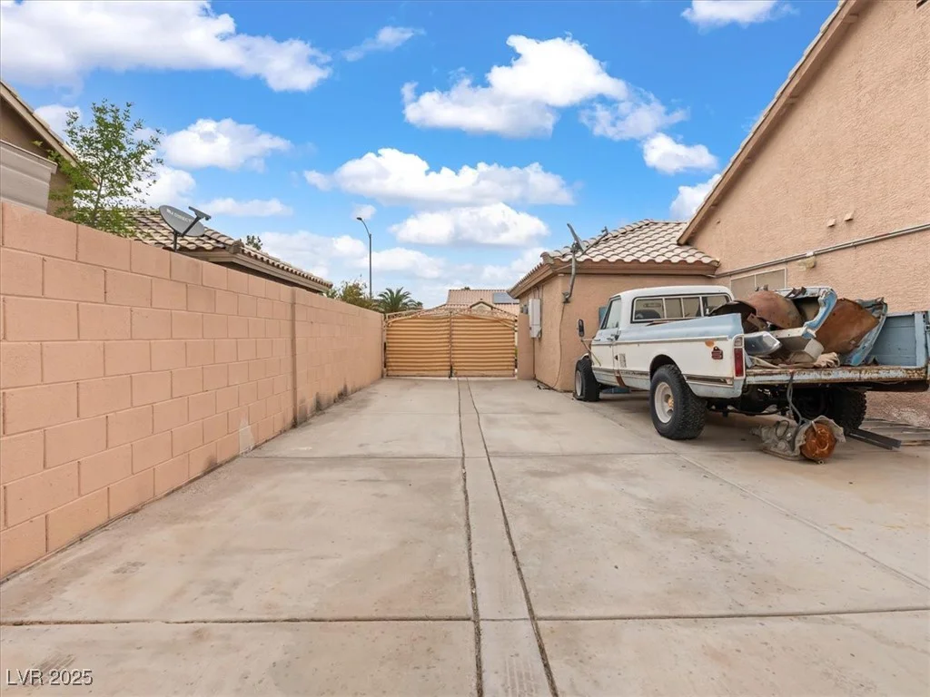 4591 Carmar, Las Vegas, NV 89122