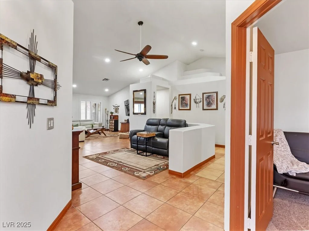 4591 Carmar, Las Vegas, NV 89122