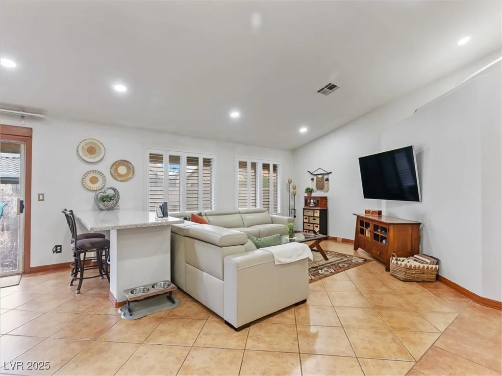 4591 Carmar, Las Vegas, NV 89122