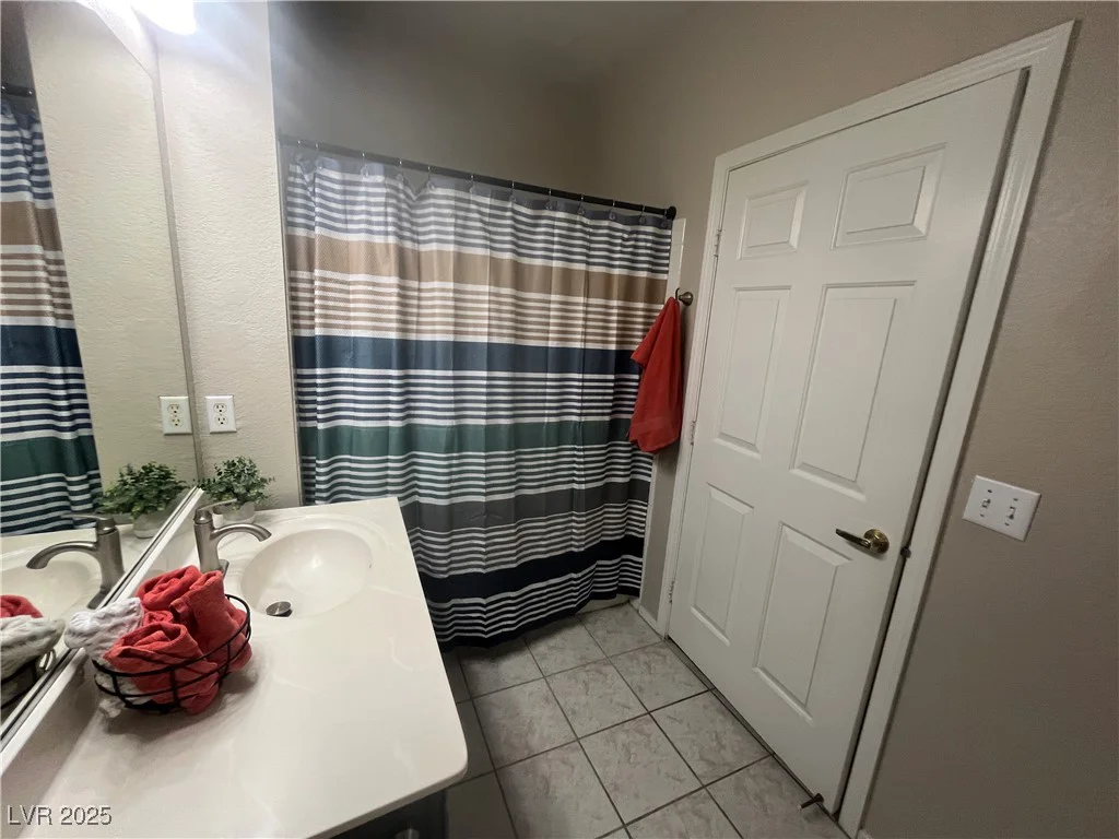1830 Buffalo, Las Vegas, NV 89128
