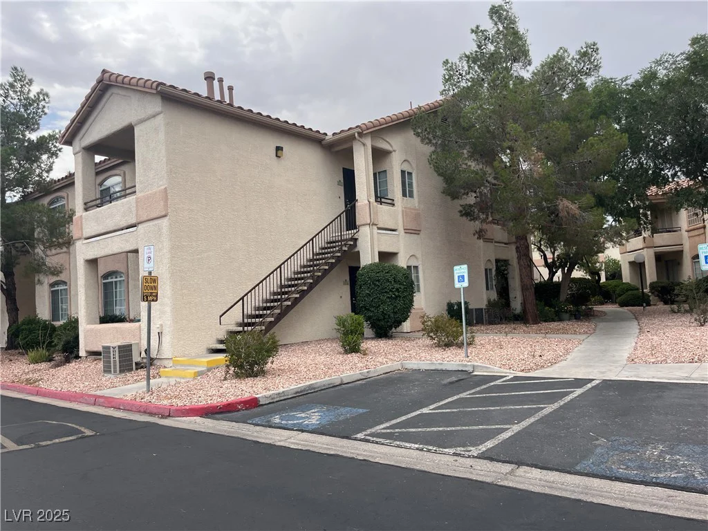 1830 Buffalo, Las Vegas, NV 89128