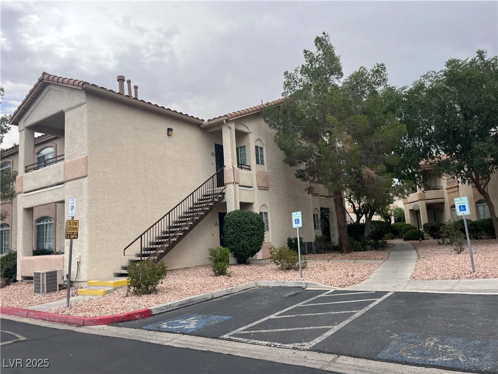 1830 Buffalo, Las Vegas, NV 89128