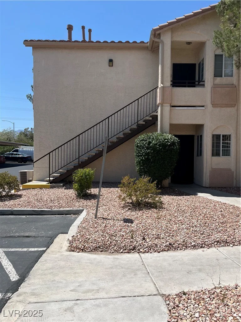 1830 Buffalo, Las Vegas, NV 89128