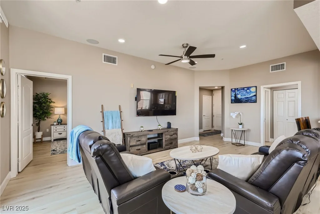 63 Agate, Las Vegas, NV 89123
