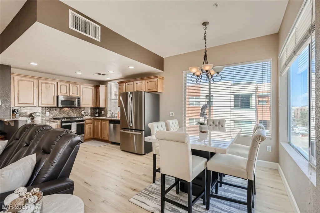 63 Agate, Las Vegas, NV 89123