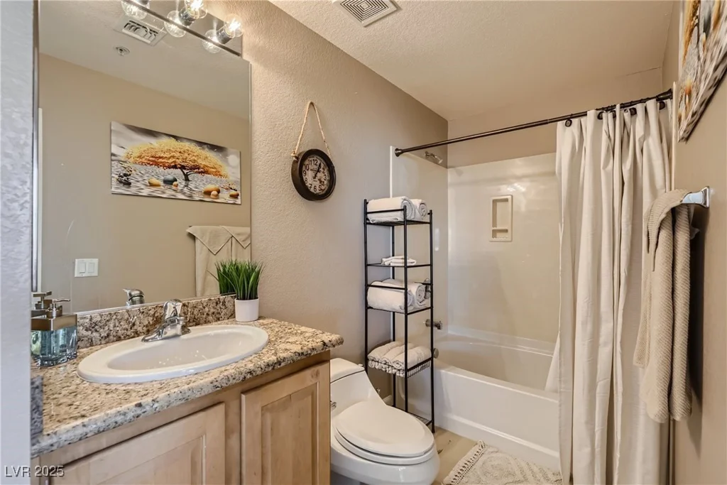 63 Agate, Las Vegas, NV 89123