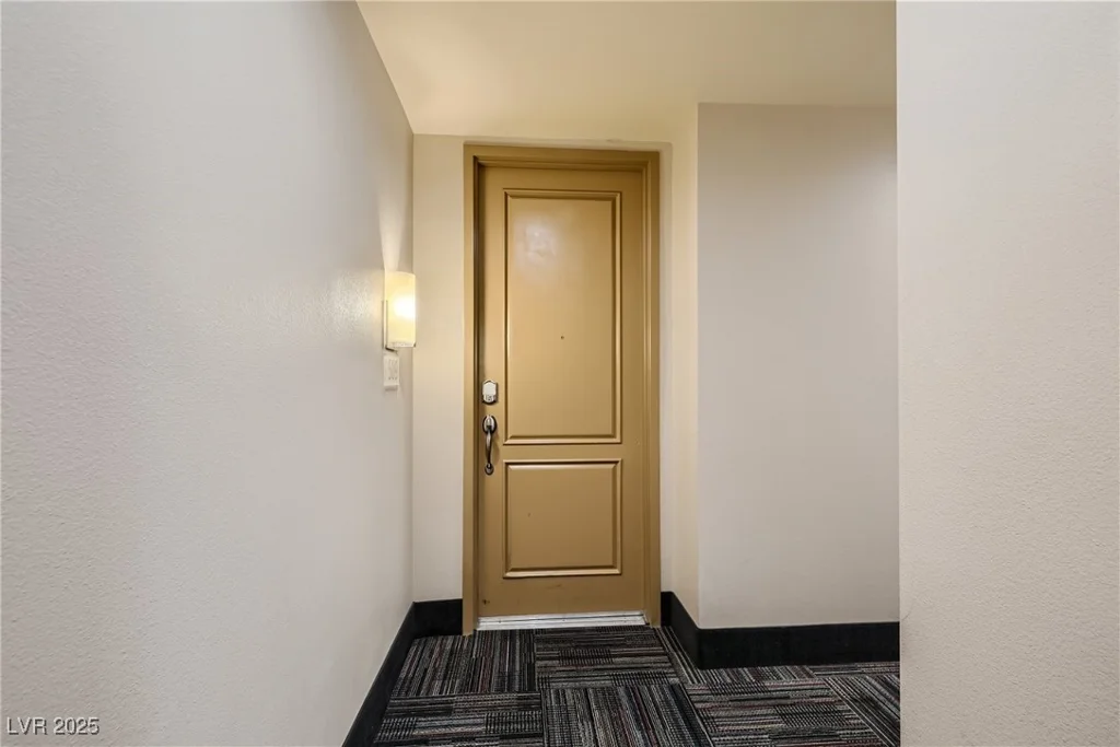 63 Agate, Las Vegas, NV 89123