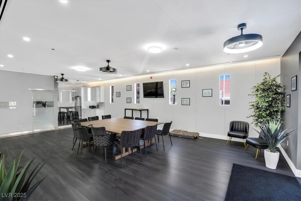 63 Agate, Las Vegas, NV 89123
