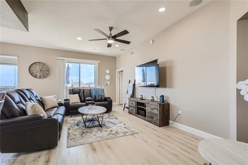 63 Agate, Las Vegas, NV 89123
