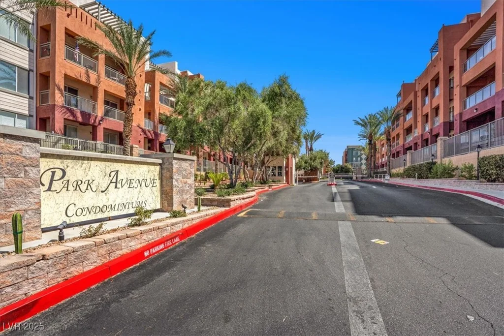 63 Agate, Las Vegas, NV 89123