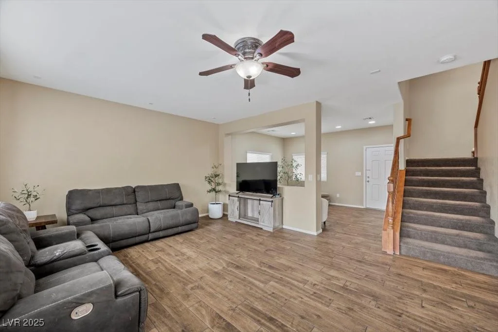 7028 Weavers, North Las Vegas, NV 89084