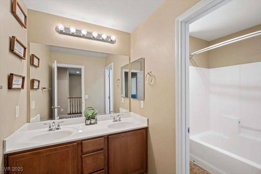 7028 Weavers, North Las Vegas, NV 89084