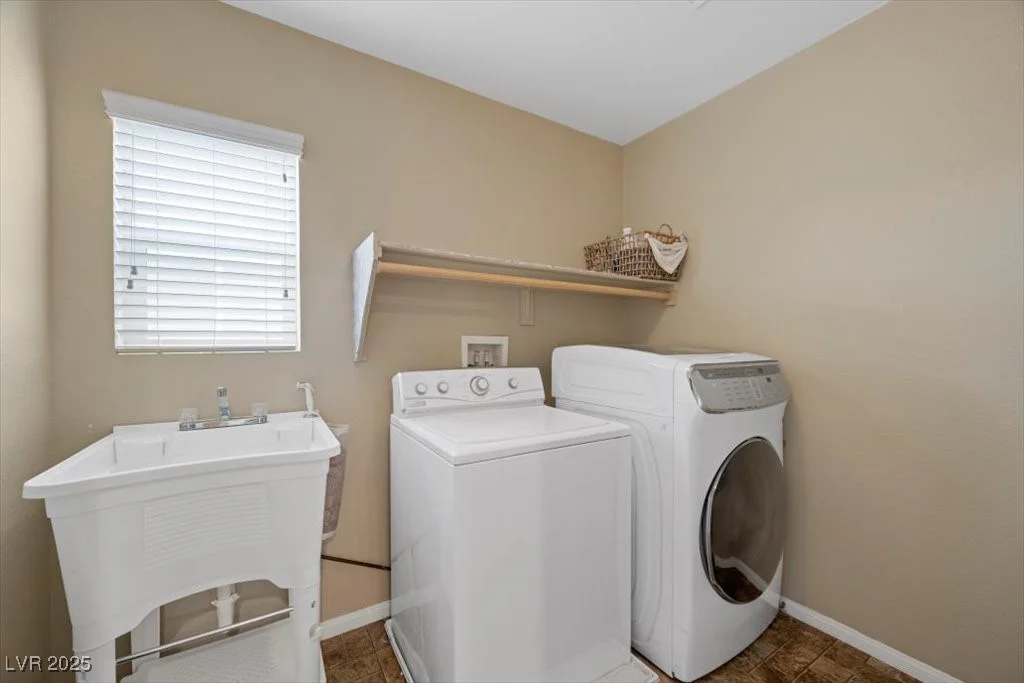 7028 Weavers, North Las Vegas, NV 89084