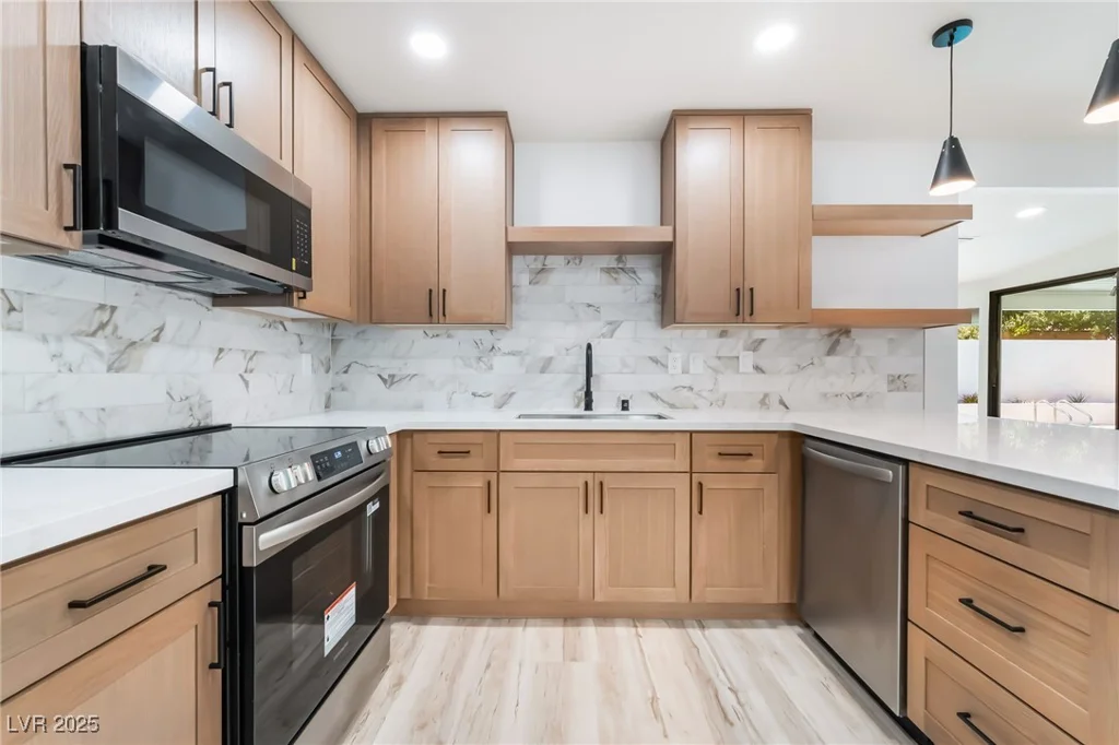 3463 Haverford, Las Vegas, NV 89121