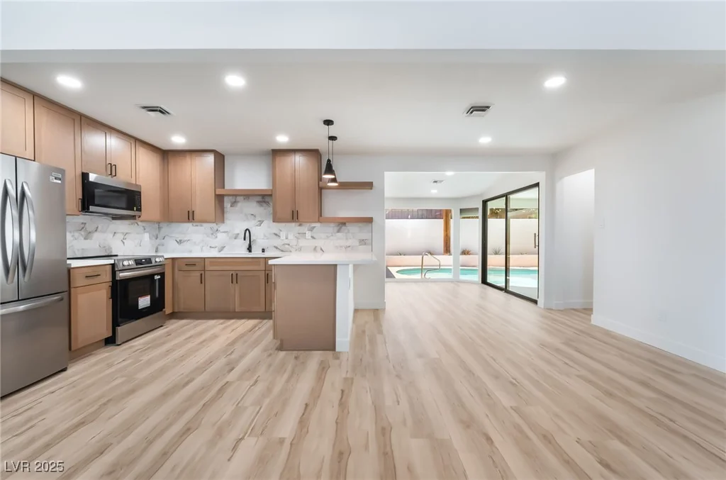 3463 Haverford, Las Vegas, NV 89121