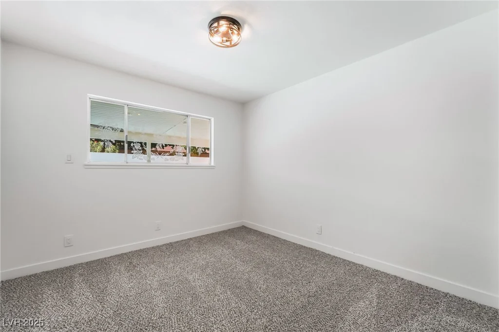 3463 Haverford, Las Vegas, NV 89121
