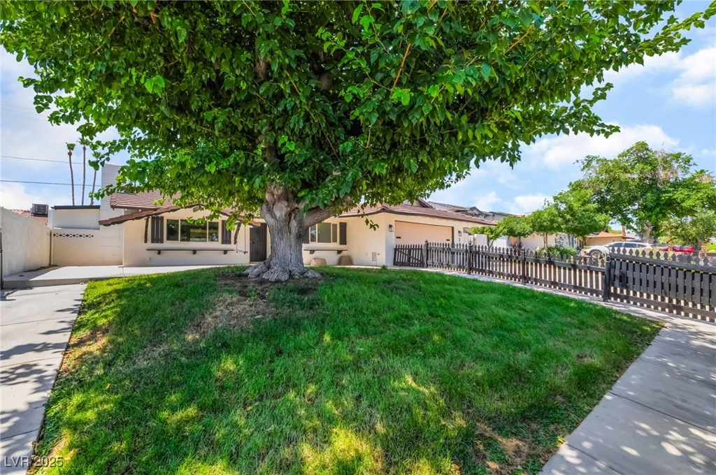 3463 Haverford, Las Vegas, NV 89121