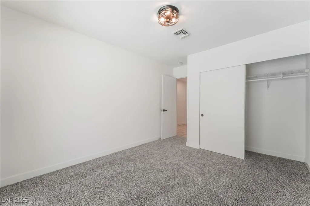3463 Haverford, Las Vegas, NV 89121