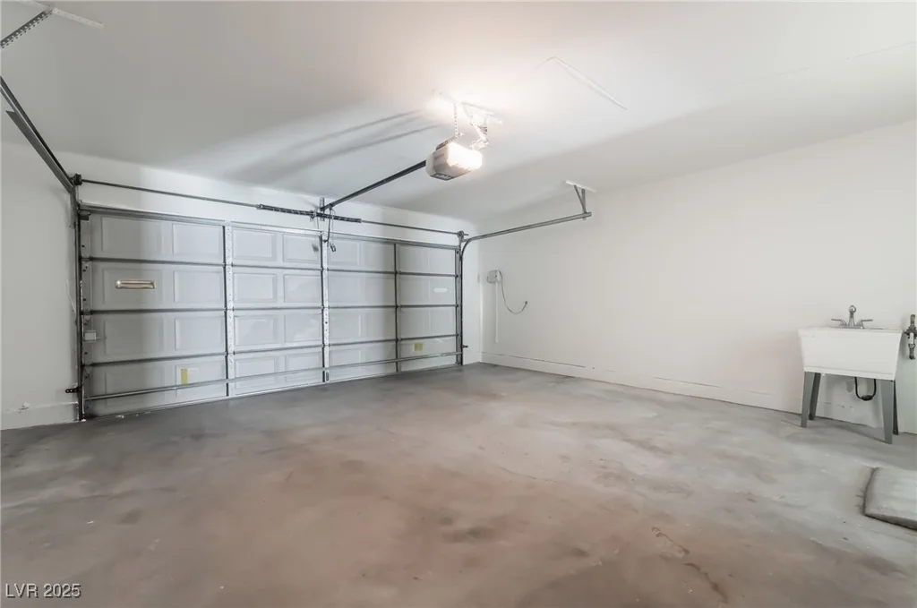 3463 Haverford, Las Vegas, NV 89121